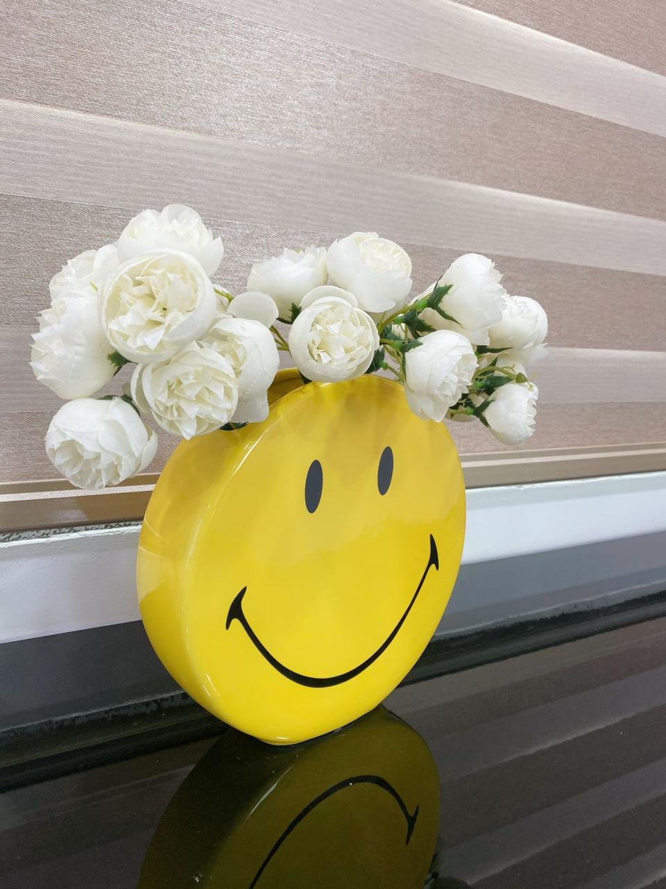 Smiley yellow  emoji happy face - Image 4 of 7